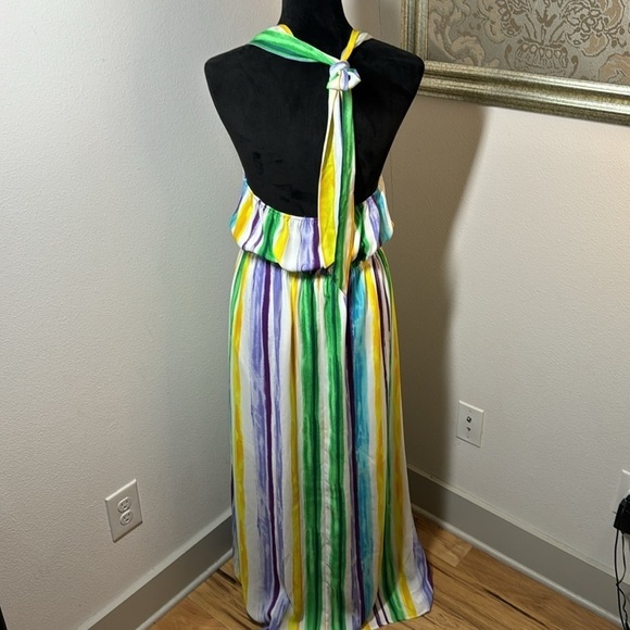 GiLLI multi color striped halter maxi dress Sz M - Picture 5 of 7